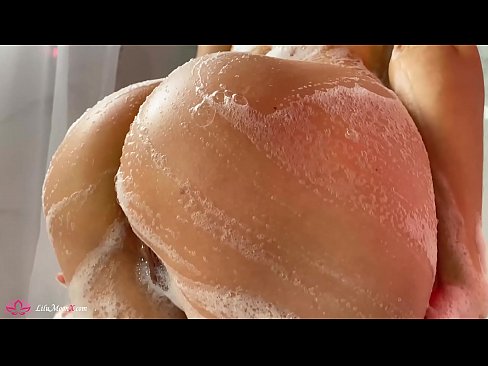 ❤️ La morena es masturba el cony amb un vibrador fins a un orgasme intens a la dutxa ☑ Porno casolà a nosaltres ❌️